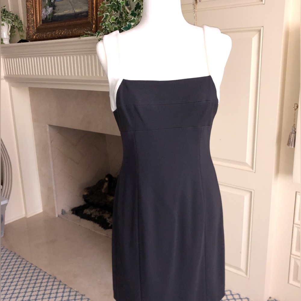 Worth Collection Grey and White Sleeveless Ponte Knit Dress New Size 8